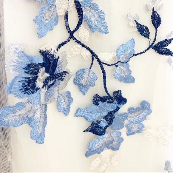 Chi Chi London Ashlee Embroidered Mesh Floral Dress 4 NWT - Picture 9 of 14